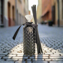 Load image into Gallery viewer, Spider Orchard Diffusers
